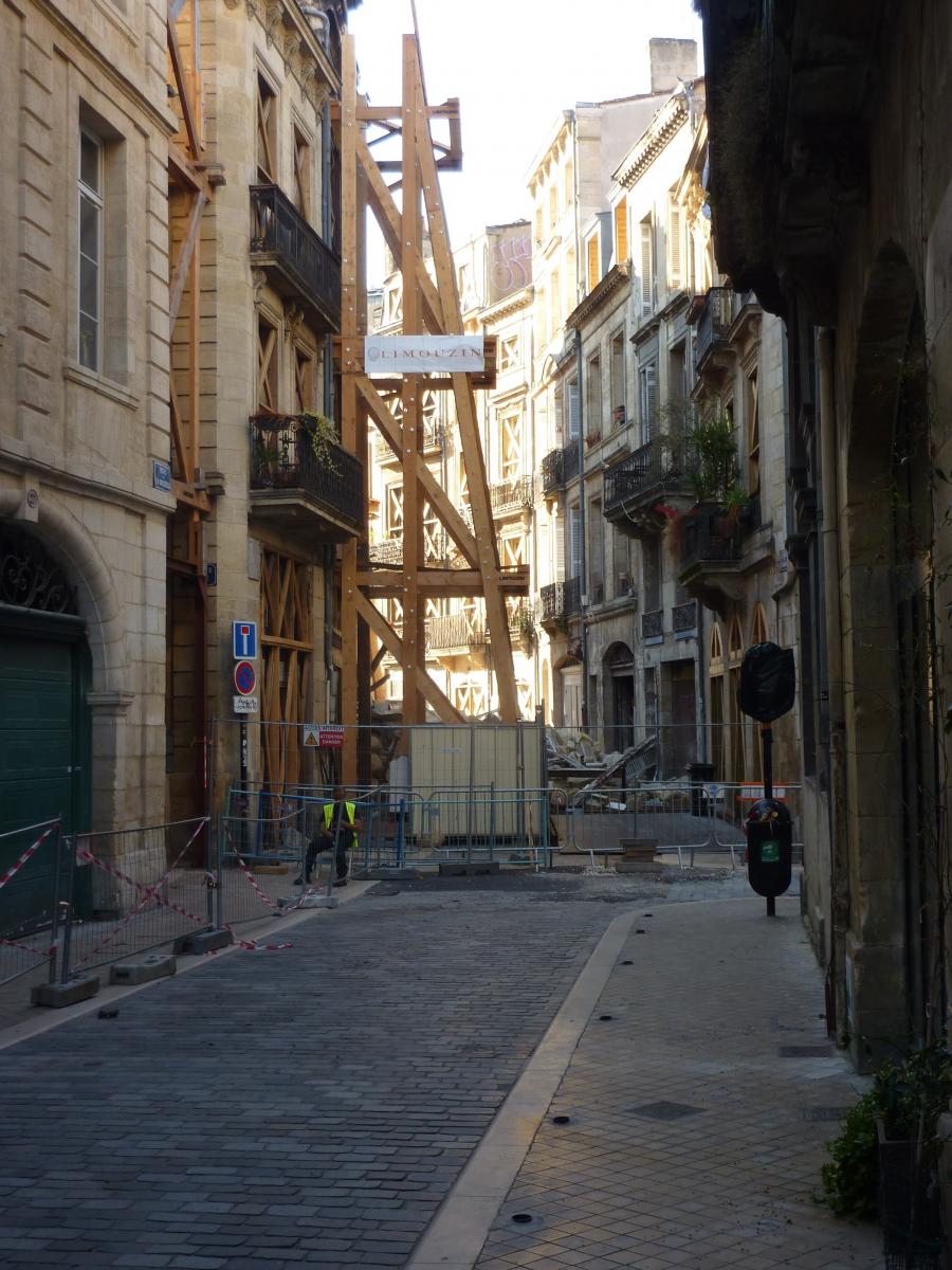 Collapsed building in Rue de la Rousselle in Bordeaux